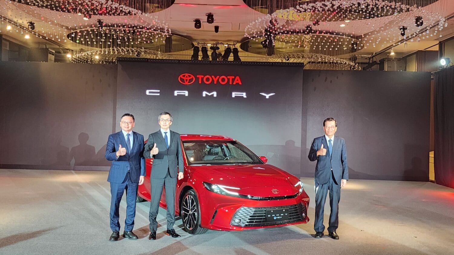 日系大型房車生力軍大改款上市！　 Toyota Camry報價98.5萬元起